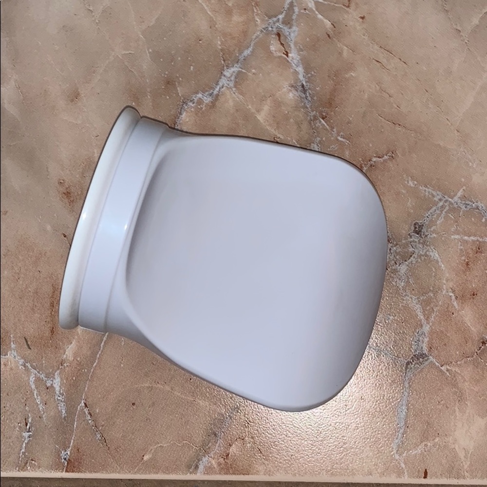 NEW no tags - foot step for shaving